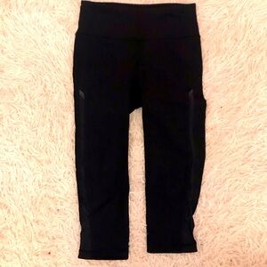 EUC Lululemon cropped black leggings